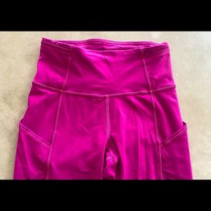 Lululemon Fast and Free High-Rise Tight 28" leggings Deep Fuschia size 2